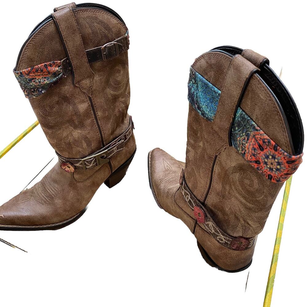 Durango Tan Heeled Boots with Colorful Patterns - Picture 7 of 16